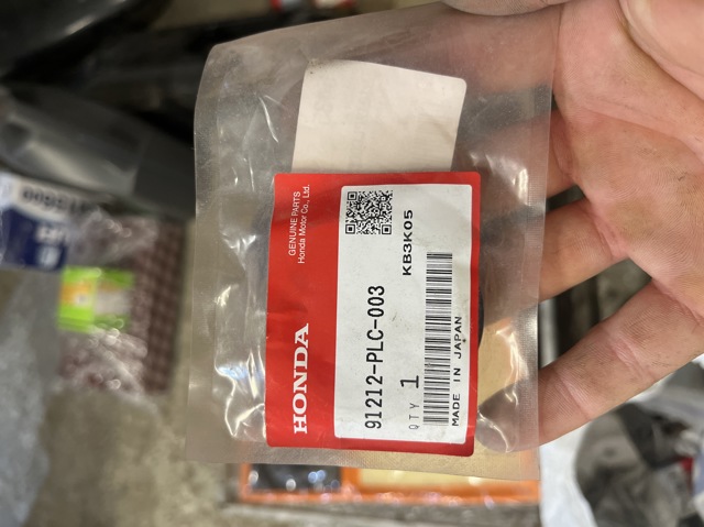 Сальник колінчастого валу 91212PLC003 HONDA