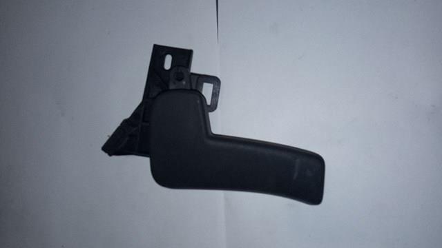 Ручка відкриття капота 561823533 VAG