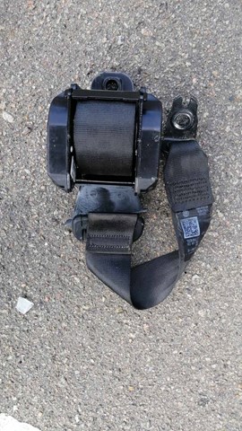 Пасок безпеки задній правий 561857806 VAG