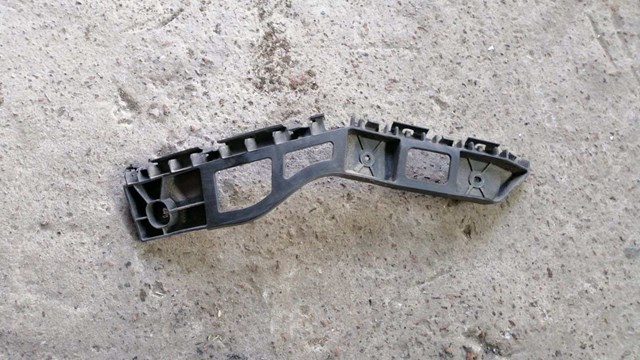 Кронштейн бампера заднього, правий 6R6807394A VAG