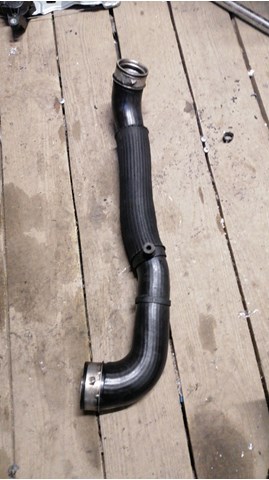 Шланг/патрубок интеркуллера 7L6145979C VAG
