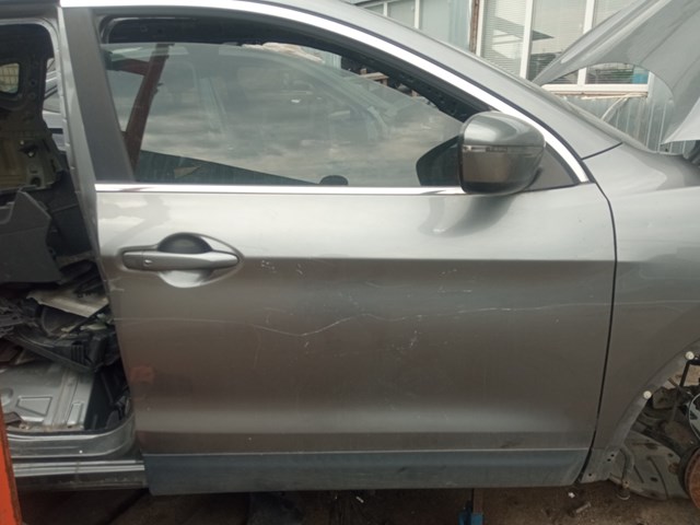 Скло передніх дверей, правих 803004EA0A NISSAN