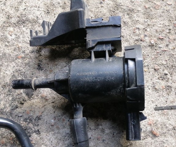 Клапан регенерації палива A0014760532 MERCEDES