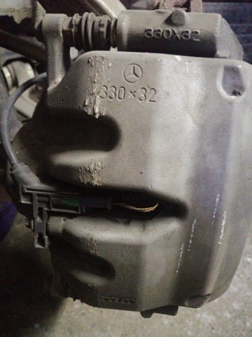 Супорт гальмівний, передній, правий A2054210481 MERCEDES