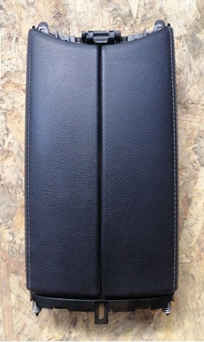 Кришка підлокітника A2056808804 MERCEDES