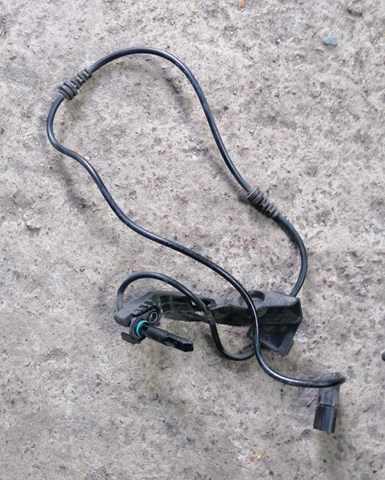 Датчик АБС (ABS) передній, правий A2059058003 MERCEDES