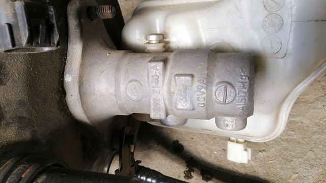 Циліндр головний гальма (Гідротормоз) DG9Z2140D FORD
