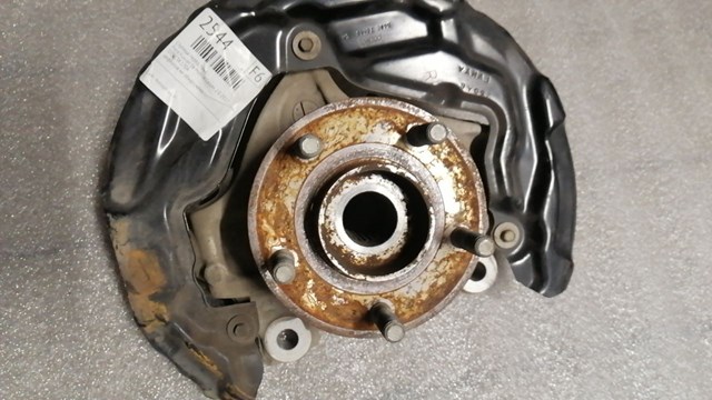Цапфа - поворотний кулак передній, правий DG9Z3K185B FORD