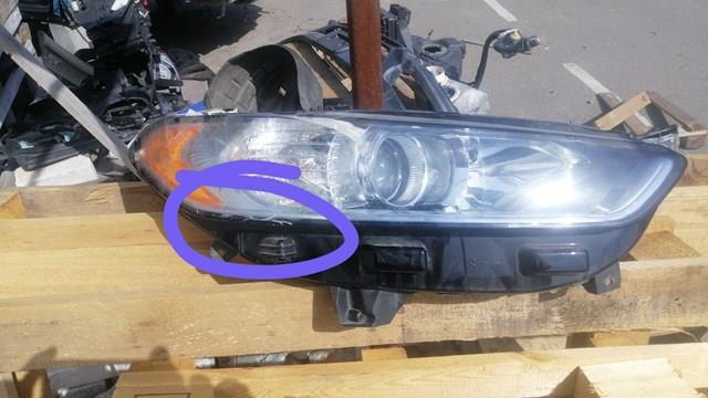 Права блок фара DS7313W029CD FORD