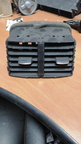 Решітка вентиляційна задня DS73F045A06 FORD