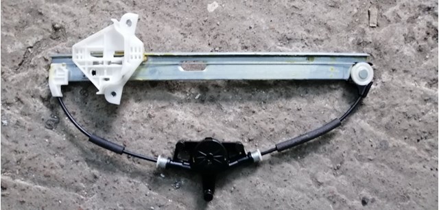 Механізм склопідйомника двері задньої, правої KB7W72590 MAZDA