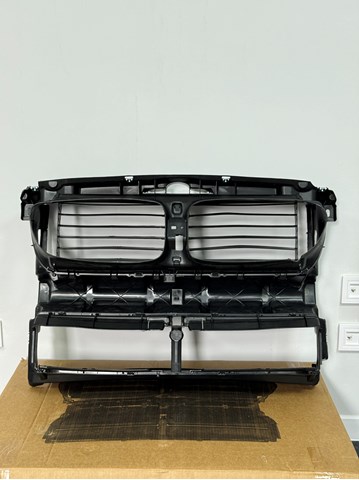 повітропровід радіатора 51647332893 BMW