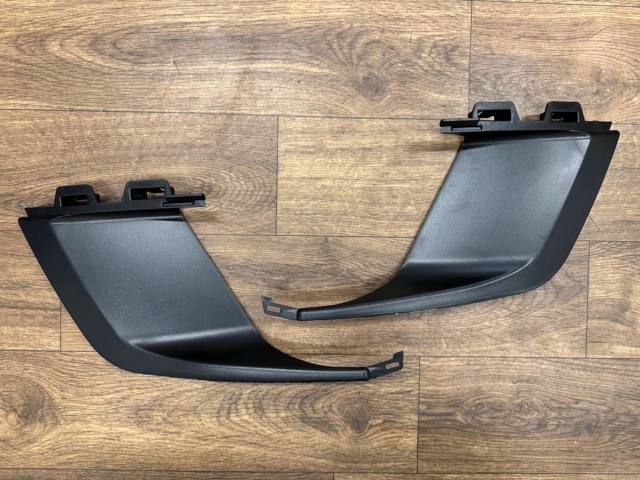 Заглушки під протитуманні фари 57C12730R POLCAR