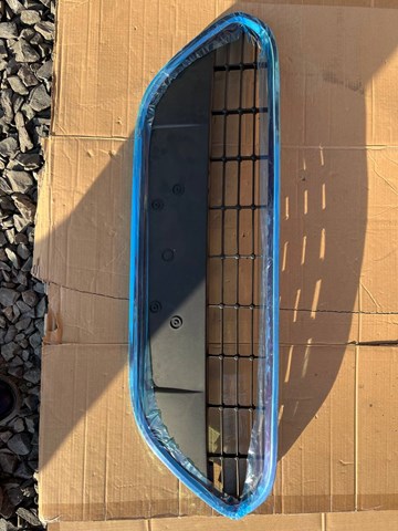 Решітка бампера нижня 8M5117B968BE FORD