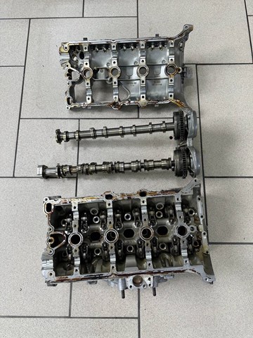 Головка блоку в зборі c распредвалами 06K103903X VAG