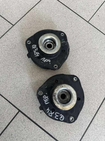 Кріплення переднього амортизатора 1K0412331C VAG