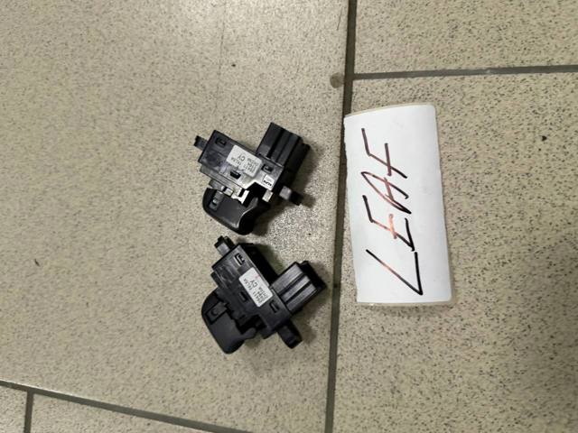 Кнопка підйомника задніх стекол 254111KL5A NISSAN