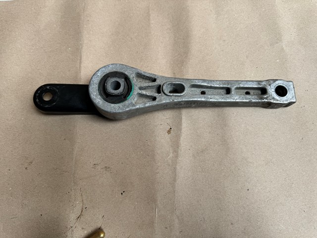Задня опора двигуна 3C0199855M VAG