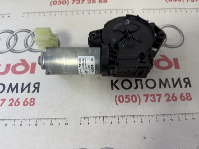 Двигун приводу люка 3G9877795F VAG