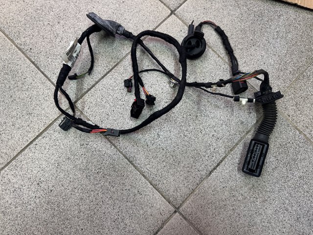 Електропроводка задніх дверей 4G5971687T VAG