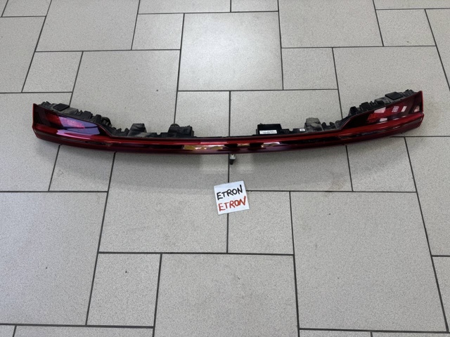 Ліхтар кришки багажника 4KE945095G VAG