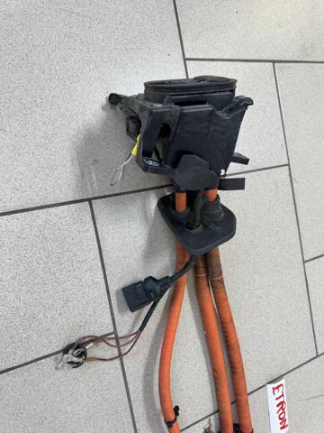Порт зарядки 4KL971093Q VAG