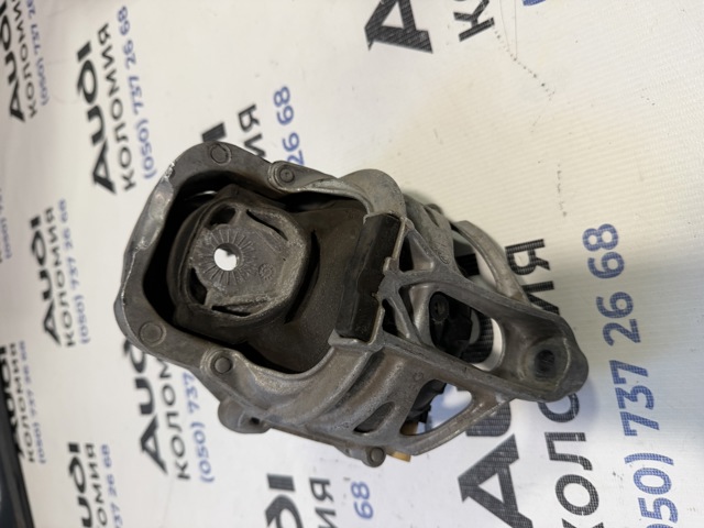 Права подушка двигуна 4M0199372FC VAG