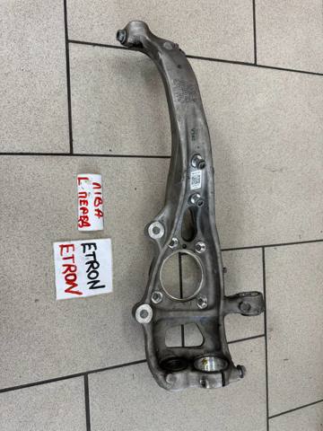 Цапфа передня ліва 4M0407559 VAG