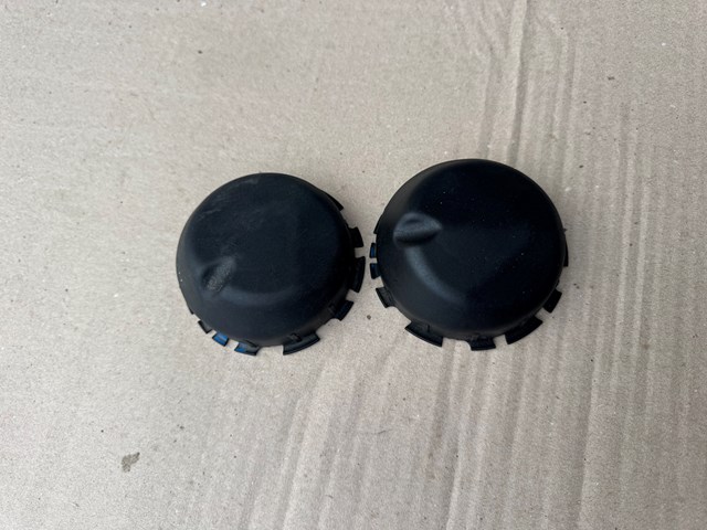 Кришка опори амортизатора переднього 4M0412375A VAG
