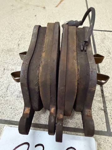 Колодки передні 5N0698151B VAG