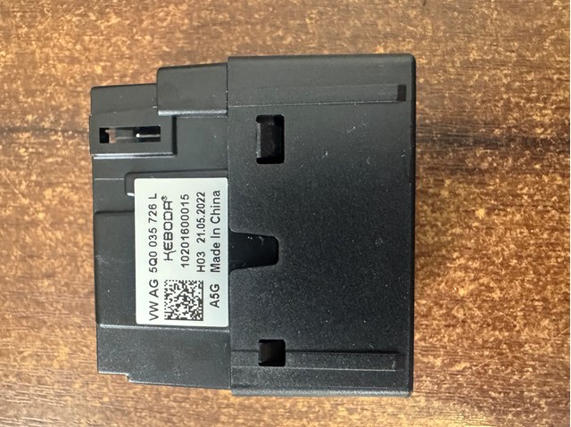 USB-розгалужувач 5Q0035726L VAG
