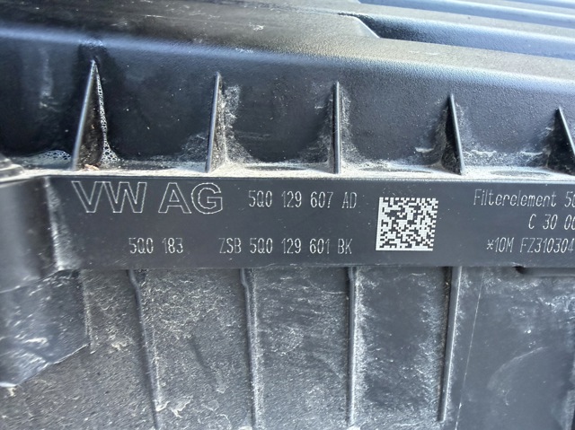 Коробка фільтра 5Q0129607AD VAG