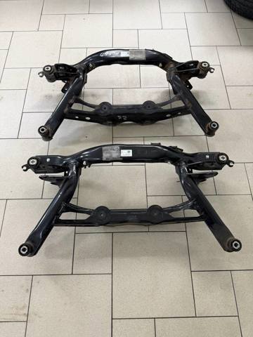 Балка задньої підвіски, підрамник Ауді Ку 3