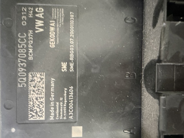 Блок управління комфорту 5Q0937085CC VAG