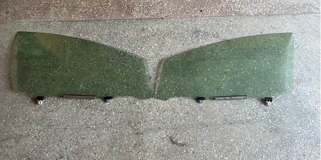 Скло пасажирських дверей 6810147071 TOYOTA
