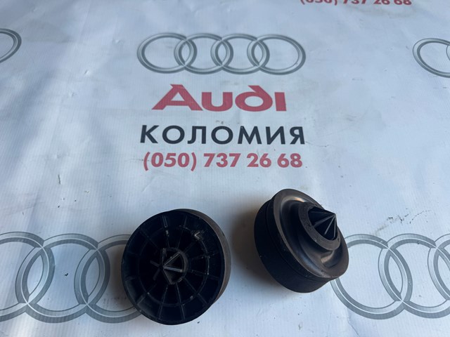 Опора стійки амортизатора заднього 80A512149 VAG