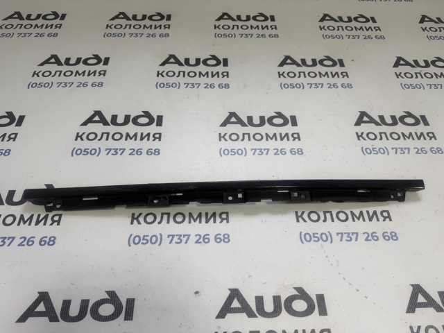 Кронштейн бампера переднього, центральний 80A807661 VAG