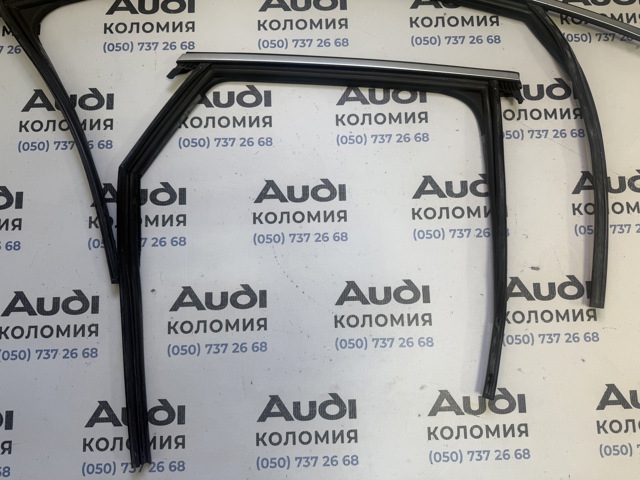 Молдинг опускного скла нижній, двері задньої, лівої 80A839643G VAG