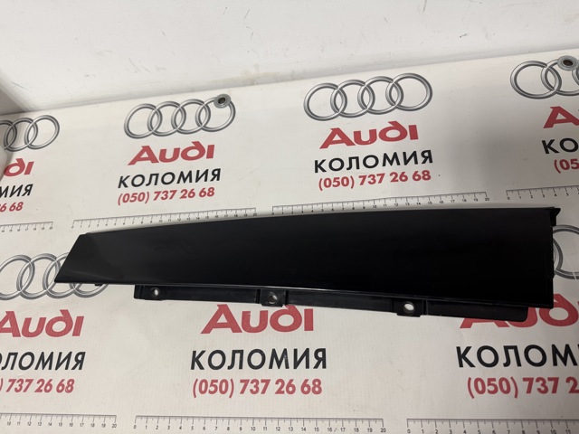 Накладка задніх дверей, правих, вертикальних 80A839902A VAG