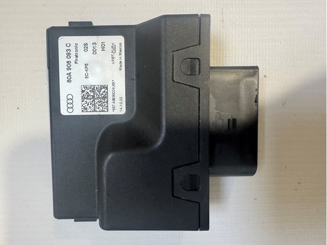 Модуль (блок) управління паливного насоса 80A906093C VAG