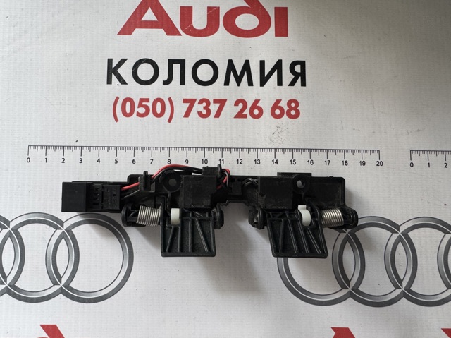 Датчик відкриття кришки багажника/задніх дверей (ляди) 80C959121A VAG