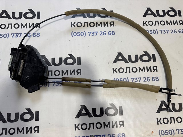 Замок задньої дверї, правої 825004NP0A NISSAN