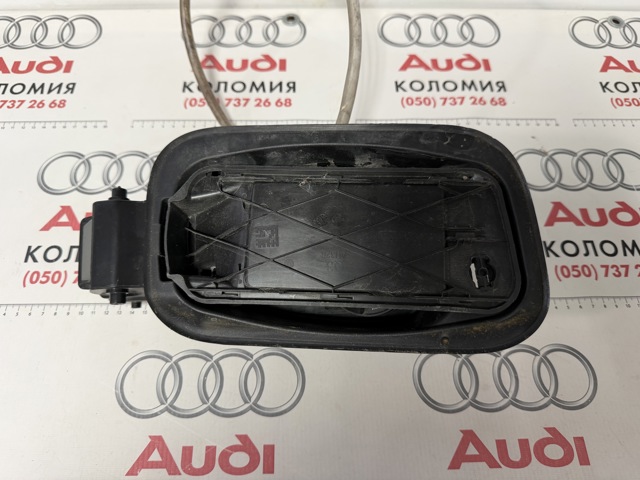 Заливна горловина паливного бака 83A809906 VAG