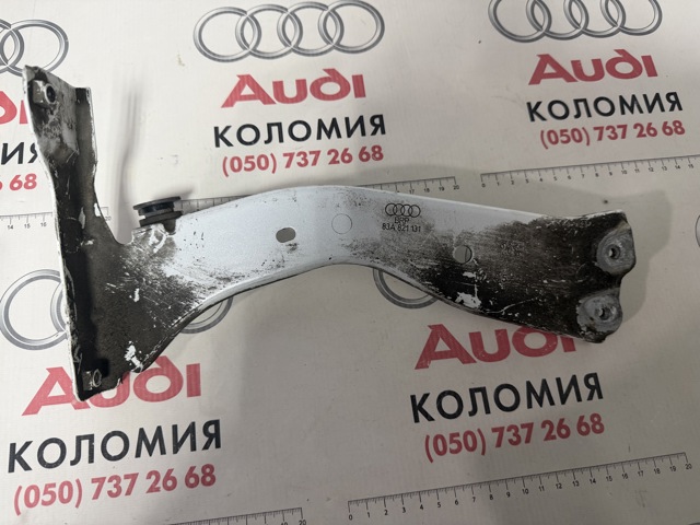Кронштейн кріплення крила переднього лівого, передній 83A821131 VAG