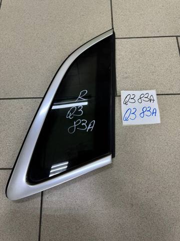 Скло багажного відсіку, праве 83A845298ENVB VAG