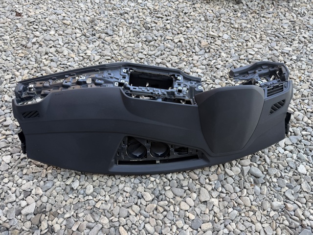 Приладова панель 83B85700124A VAG