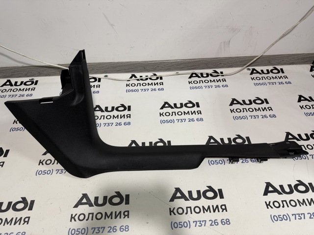 Обшивка стійки кузова внутрішня, передня права 83B867272 VAG