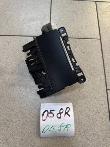 Попільничка центральної консолі 8K0857951CV10 VAG