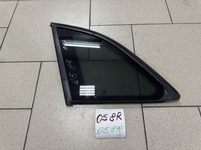 Скло багажника, ліве 8R0845299Q VAG