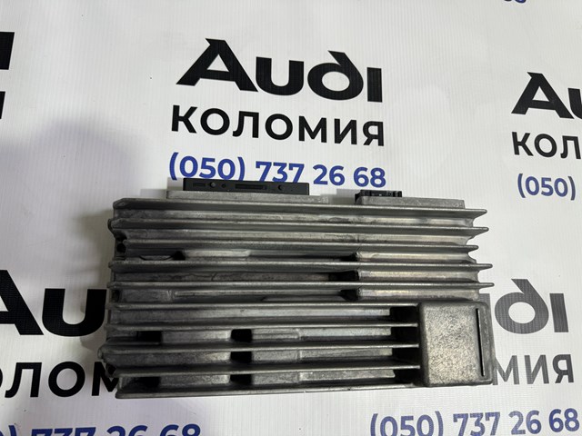 Підсилювач звуку аудіосистеми 8T1035223A VAG